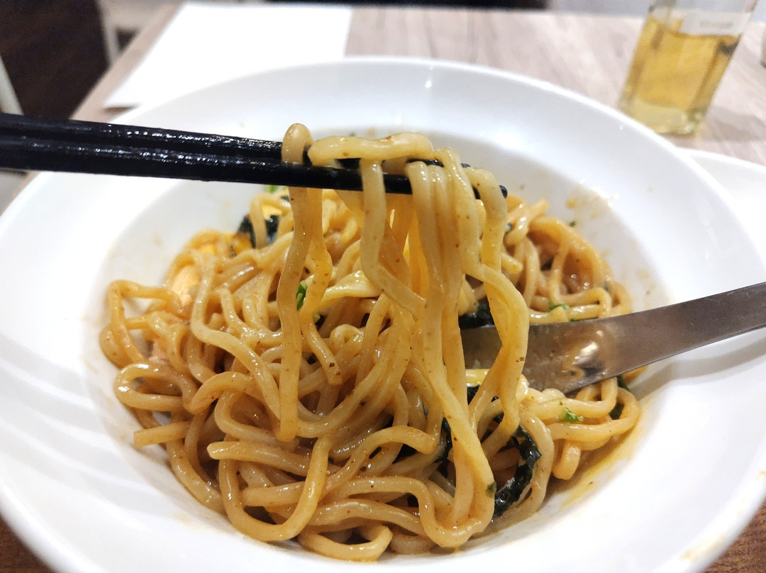 Atari Gallery & Cafe