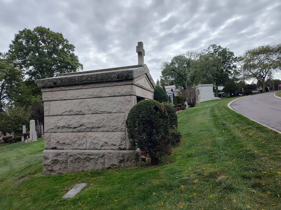 Gate of Heaven Cemetery-Hawthorne必去景点