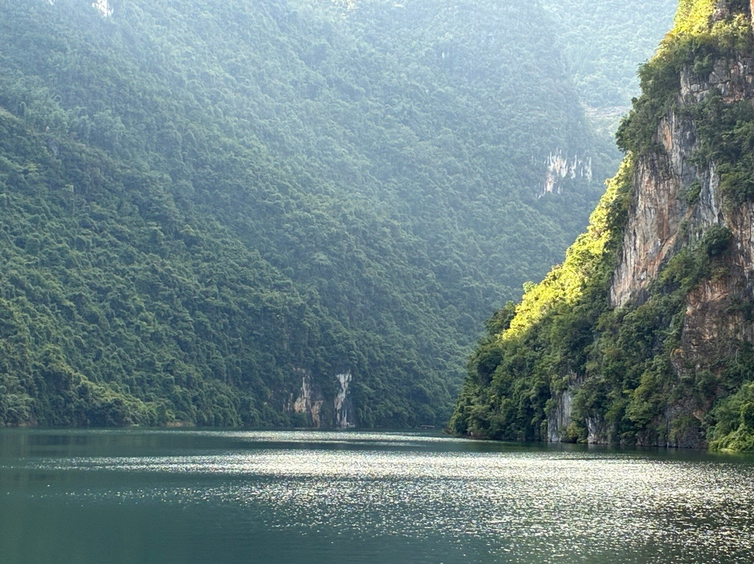 万峰湖景区-兴义市必去景点