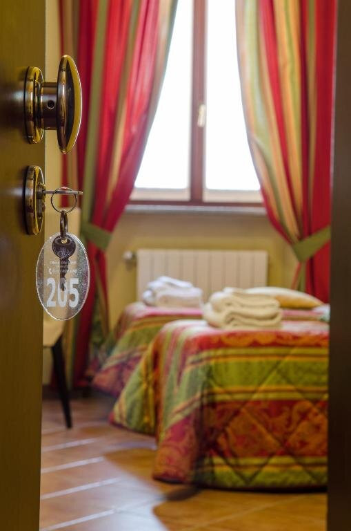 奥伯耶维耶雷酒店主图