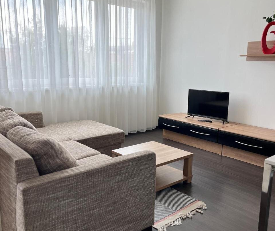 Malacky酒店住宿-Fine Restaurant & Apartments