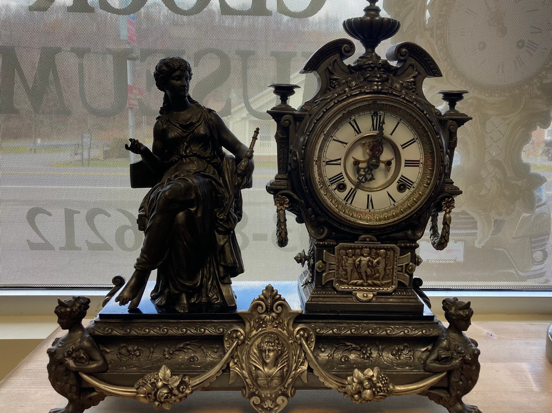 Almost Heaven Antiques & Uniques