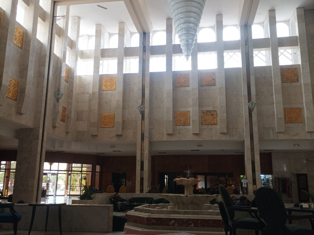 Orient Palace Hotel主图