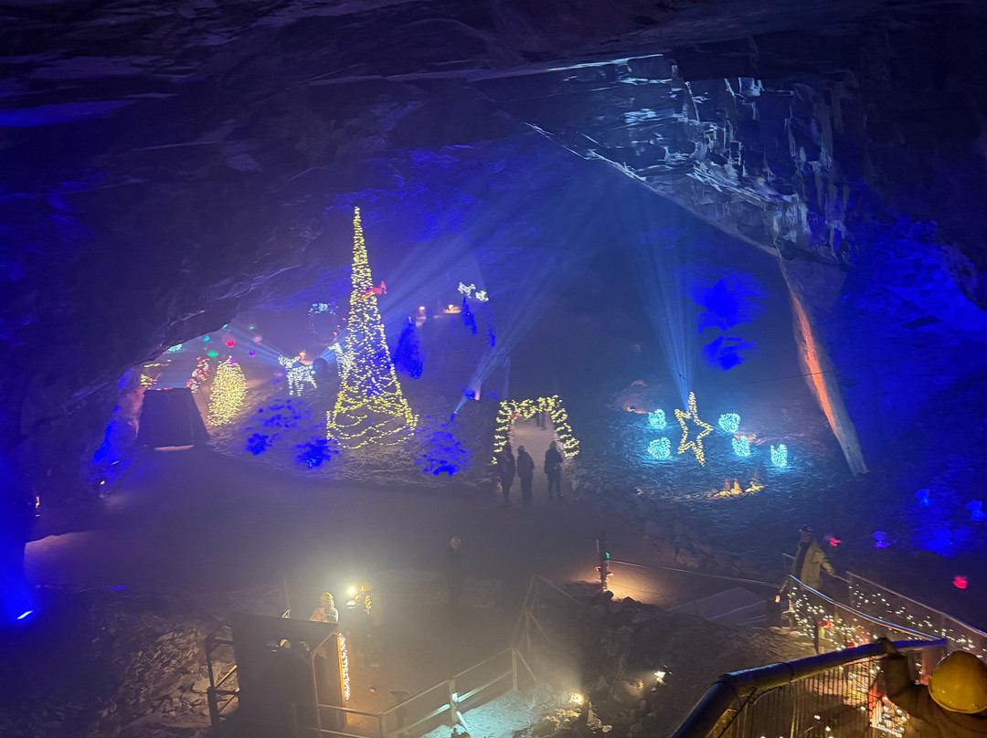 Carnglaze Caverns-利斯卡德必去景点