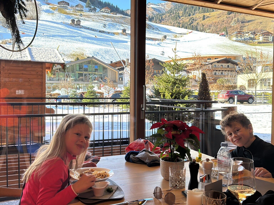 桃尔恩霍夫酒店主图