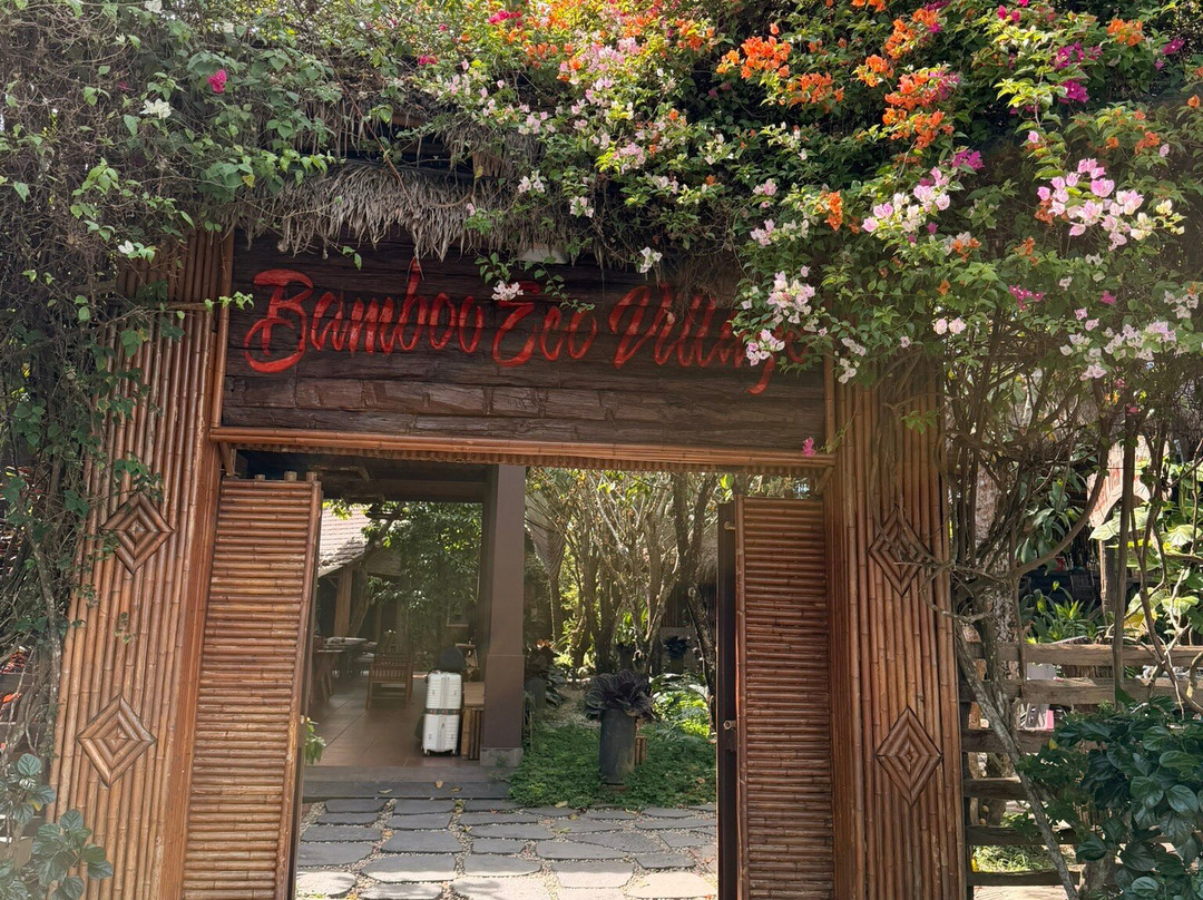 Bamboo Eco Village主图