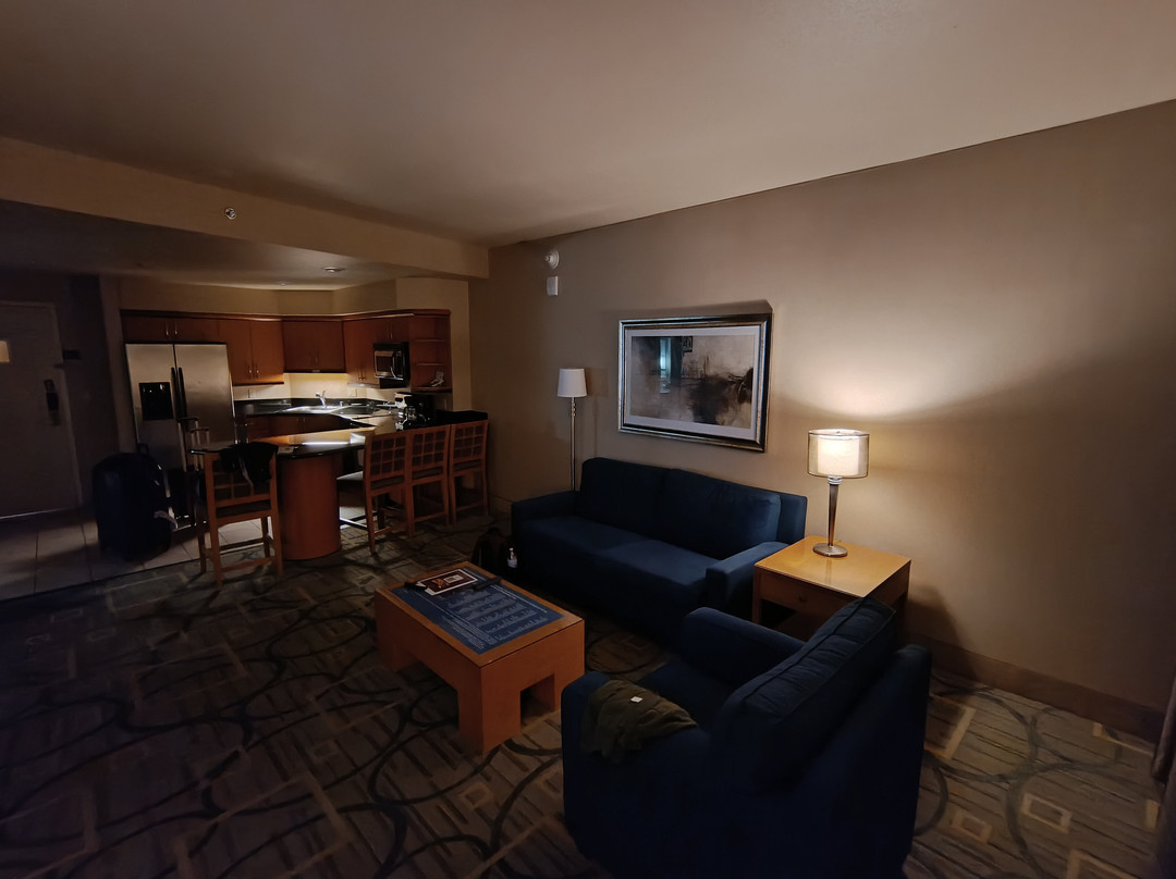 铂金酒店和水疗中心主图