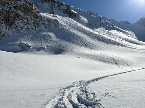 Freedom Snowboarding-提涅必去景点