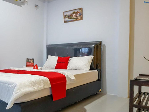 红多兹酒店-近卢武克市立医院