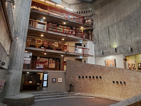 Biblioteca Centro Comunale di Cultura-Valenza必去景点