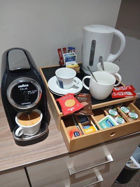 伦布兰特贝斯特韦斯特酒店-客卧