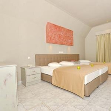 塔西亚酒店主图