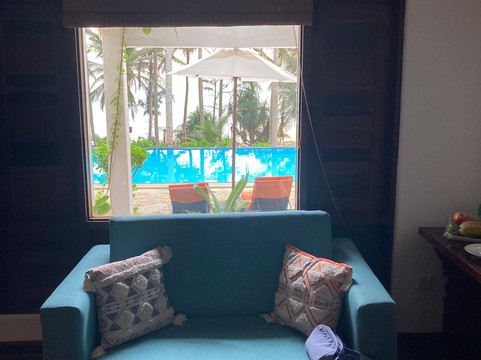 海龟湾大酒店主图