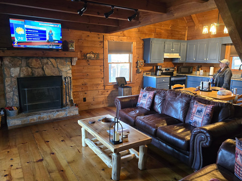 山顶度假宾馆主图