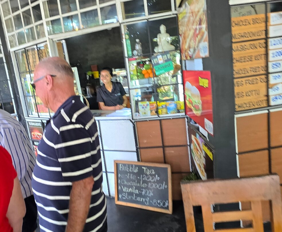 h2o Hotel and Coffee Shop主图