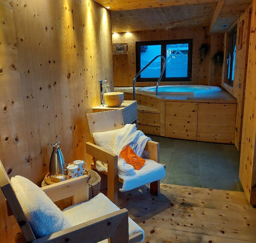 阿尔本小屋酒店主图