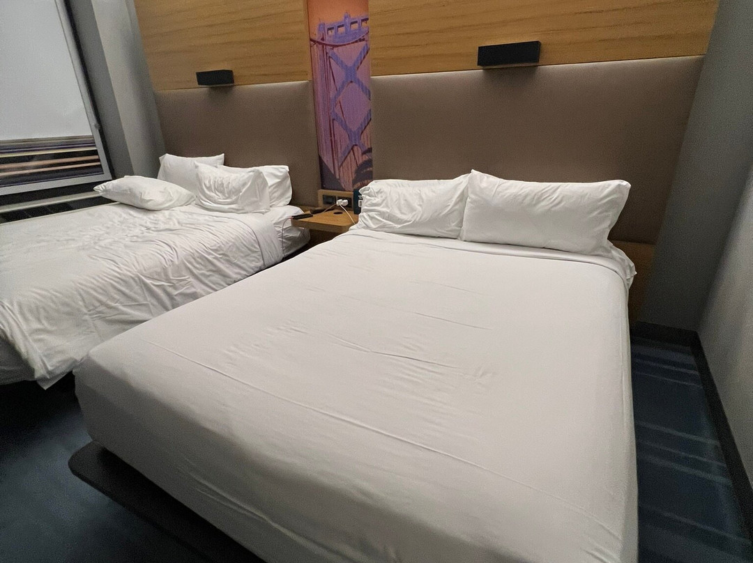 旧金山机场雅乐轩酒店主图