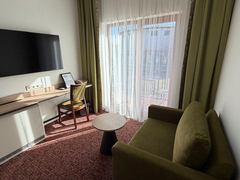 里贾纳酒店主图