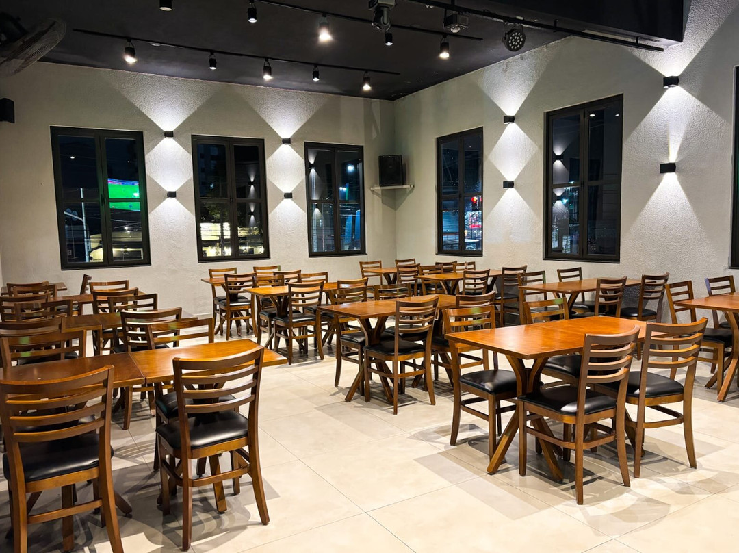 Bar Metropolis