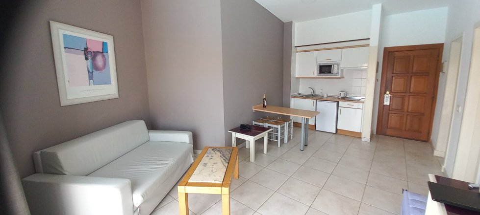 厄尔巴露西亚运动套房酒店-客卧