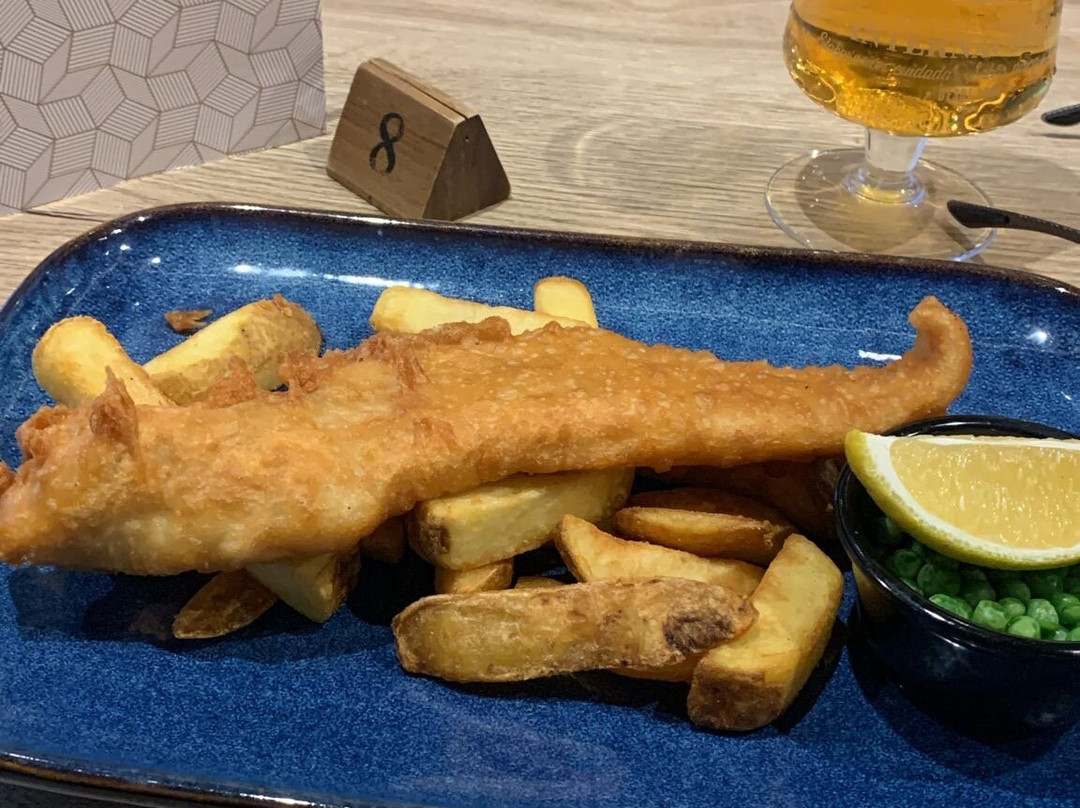 因佛内斯机场万怡酒店主图