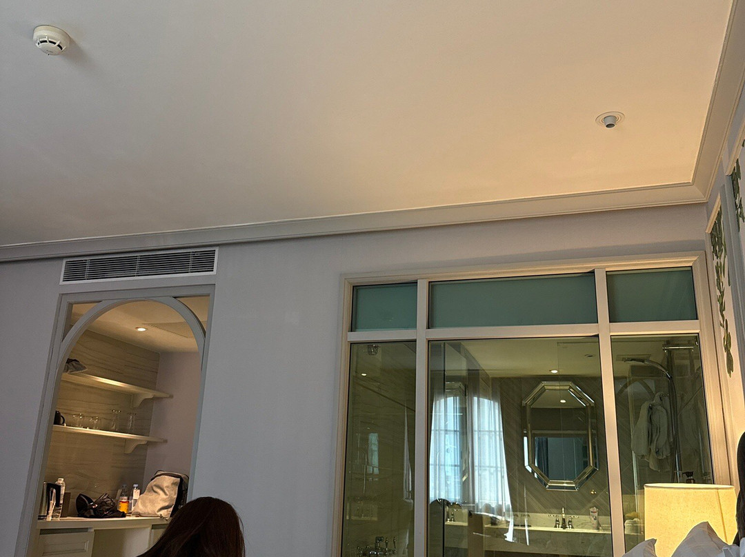 素坤逸57号萨利酒店主图