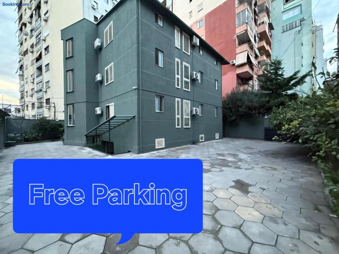 Enzo Hotel Near Lake Tirana