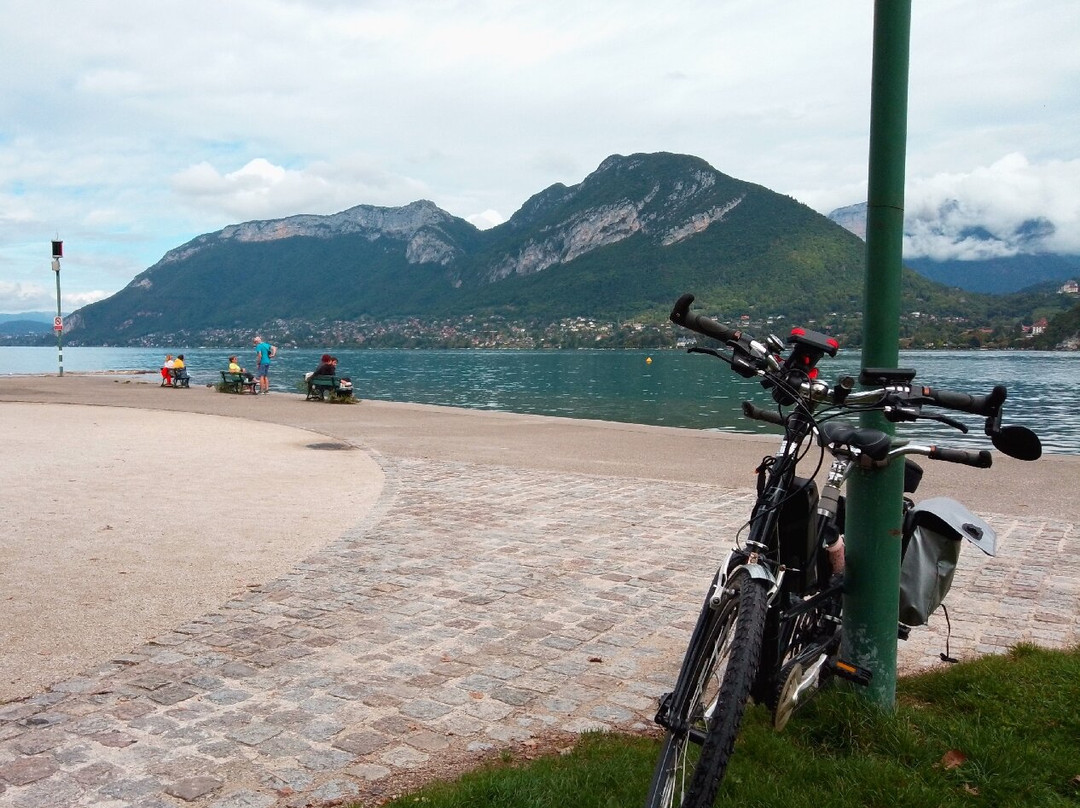The Lake Annecy Greenway-安纳西必去景点