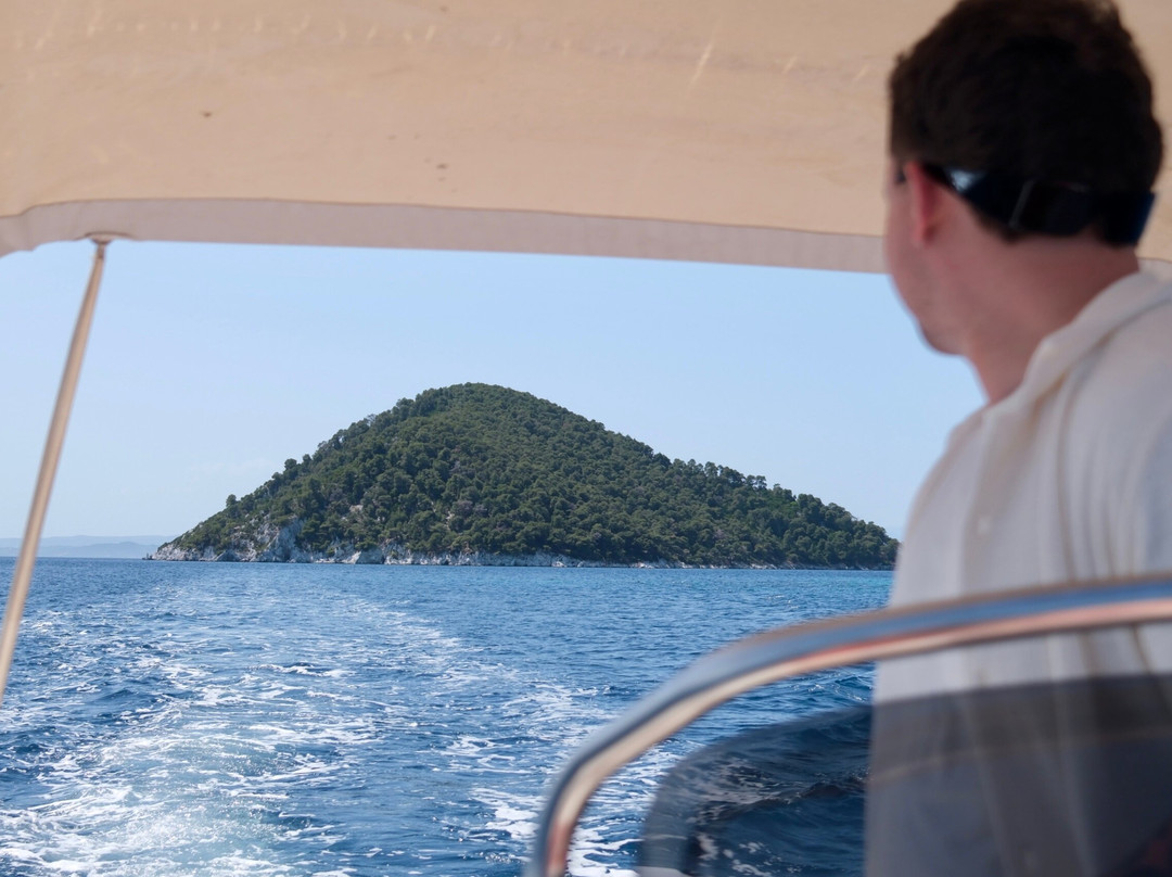 Axis Boat Rentals-Loutraki必去景点