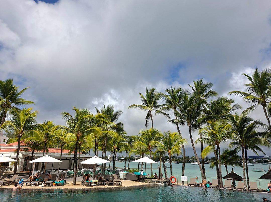 Mauricia Beachcomber Spa-大湾必去景点