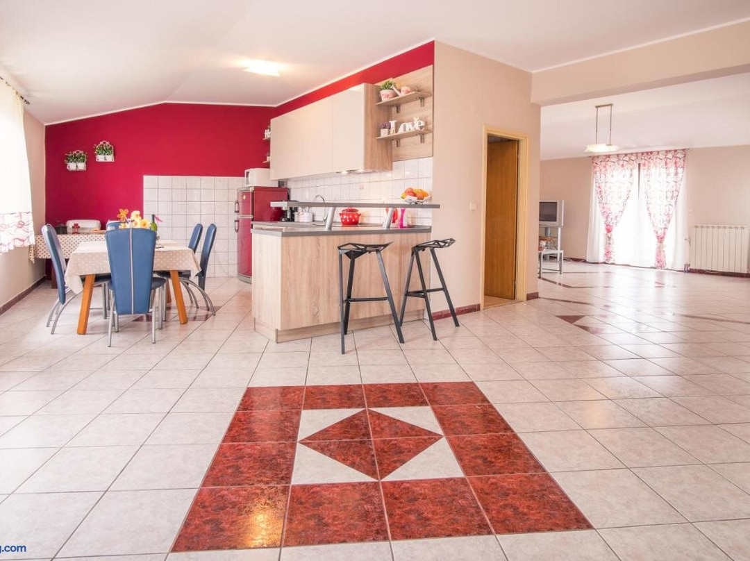Apartments & Rooms Iva