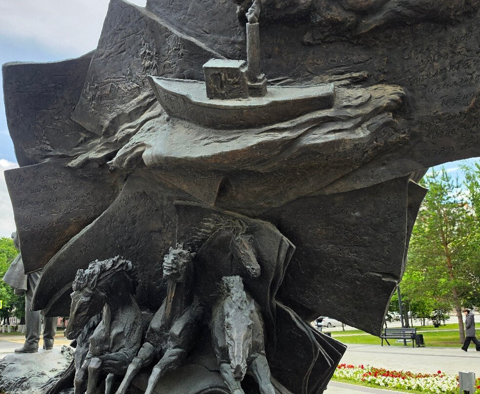 Monument Mustai Karim-乌法必去景点