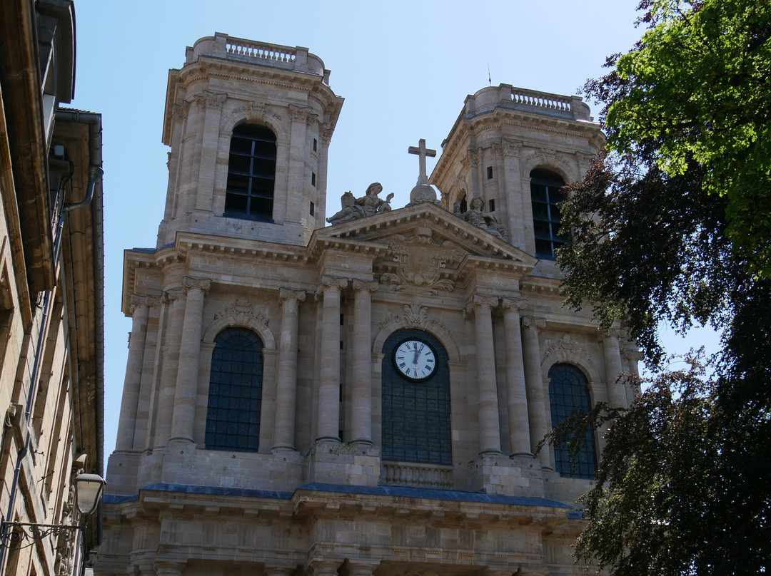 Cathédrale Saint Mammès-Langres必去景点