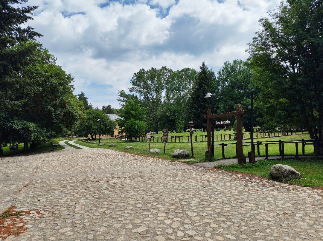 Lago Cecita-Spezzano della Sila必去景点