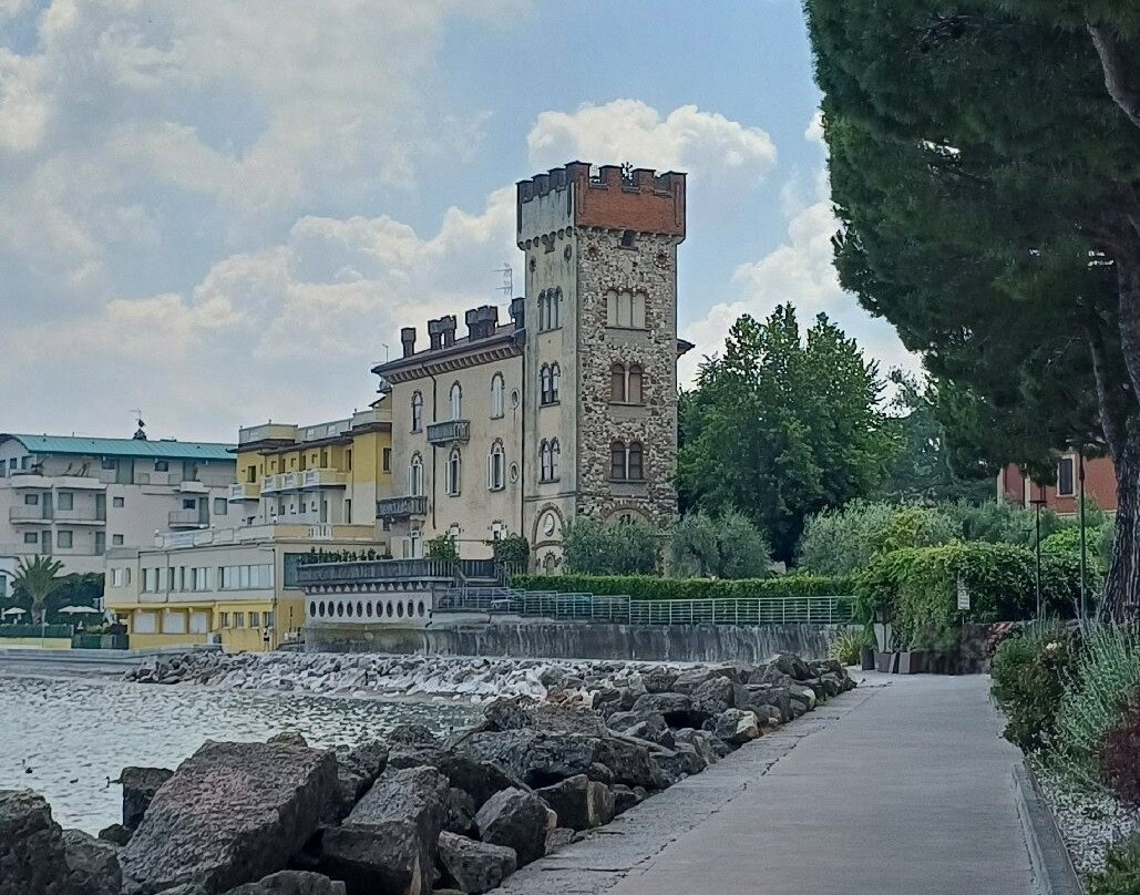 Lungolago Di Desenzano Del Garda-代森扎诺-德尔加达必去景点