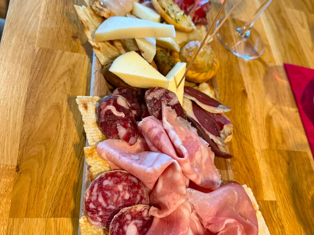 Vineria Enoteca dotvini-San Sperate必去景点