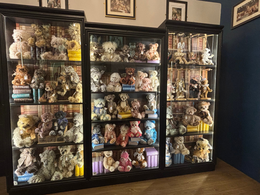Charlie Bears Gallery & Shop-朗塞斯顿必去景点