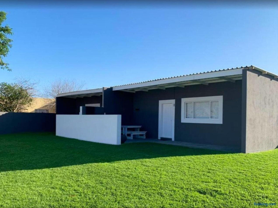 Noordoewer Self Catering Chalets CC