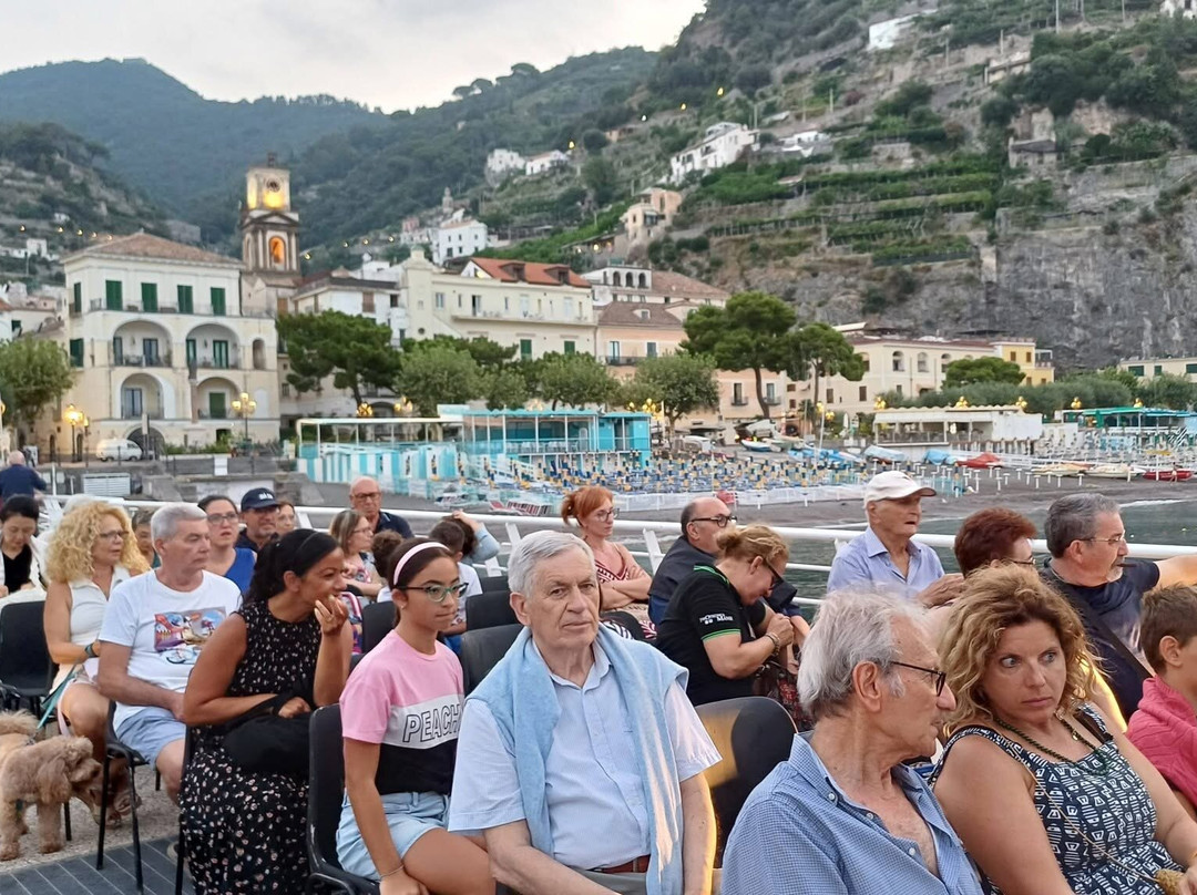 Piazza centrale minori-米诺利必去景点