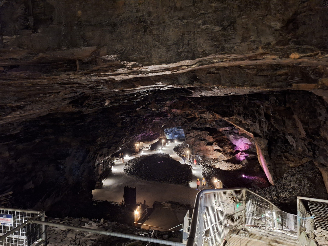 Carnglaze Caverns-利斯卡德必去景点