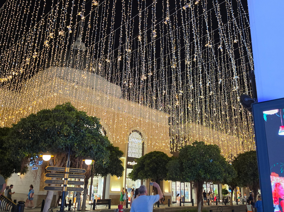 The Land of Legends Shopping Avenue-安塔利亚必去景点
