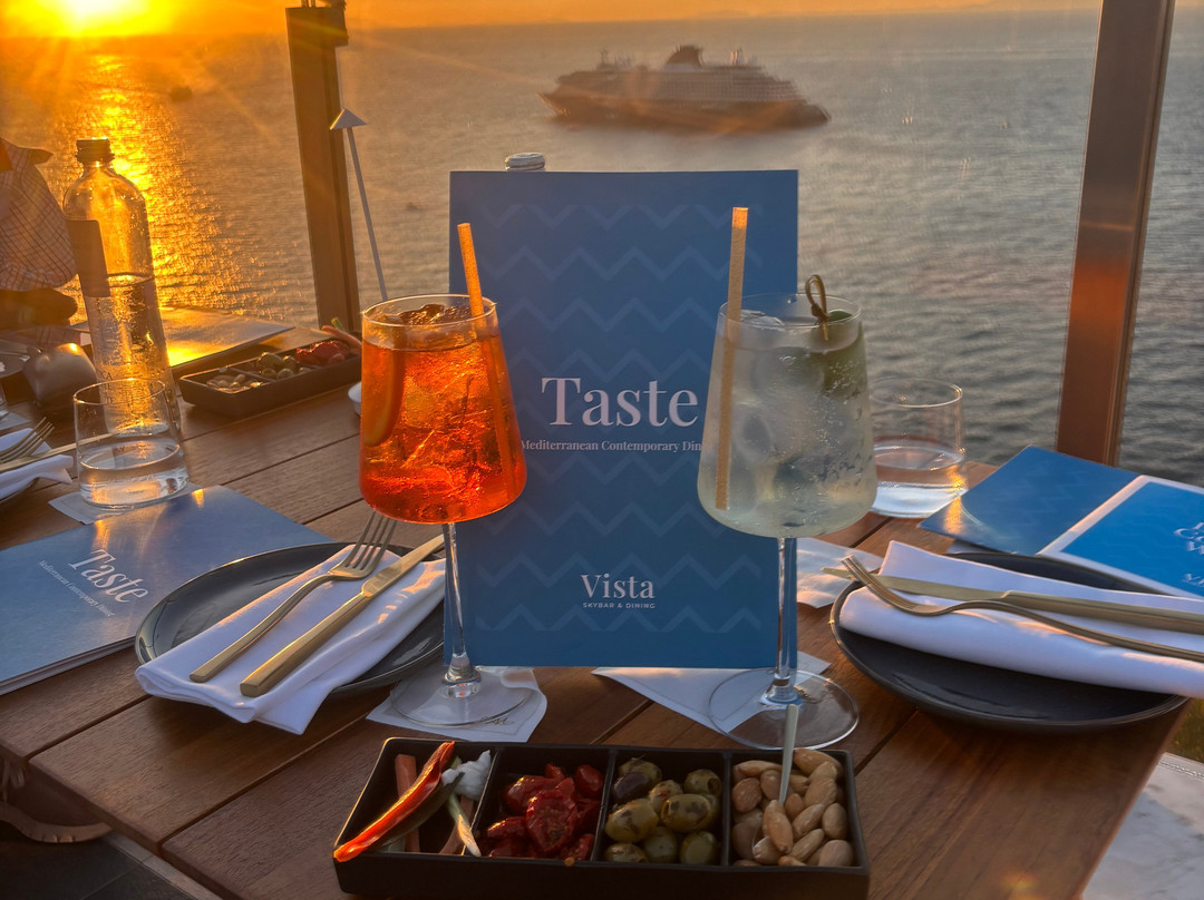 Vista Skybar & Dining-圣阿涅洛必去景点