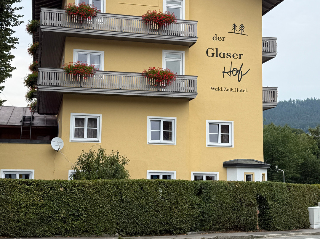 赫斯臣酒店主图