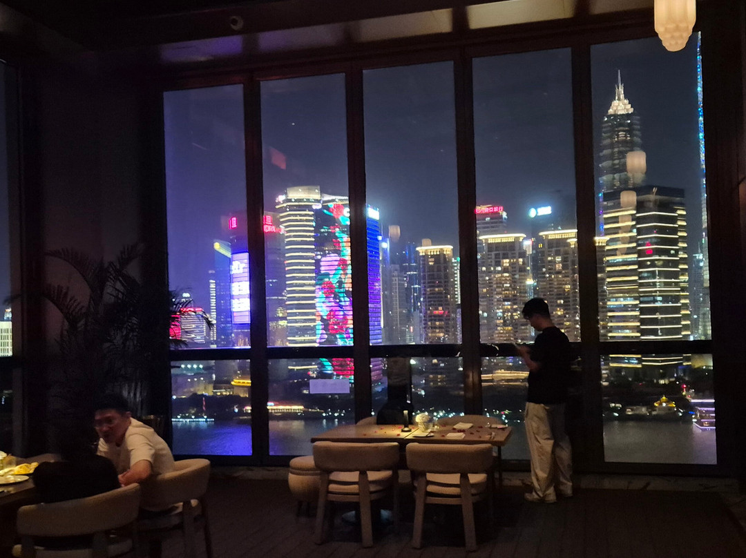 上海外滩瑞吉酒店主图