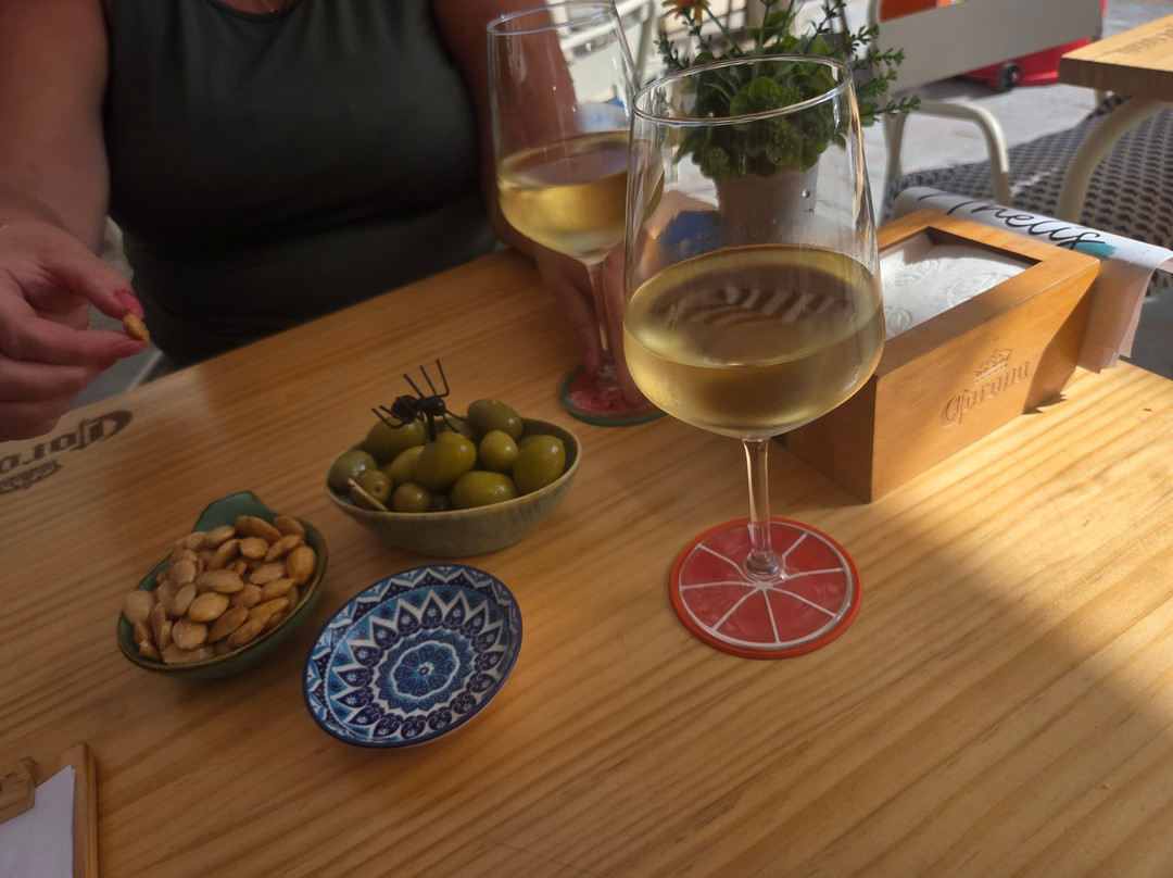 Anelís Wines, Gourmet & Art