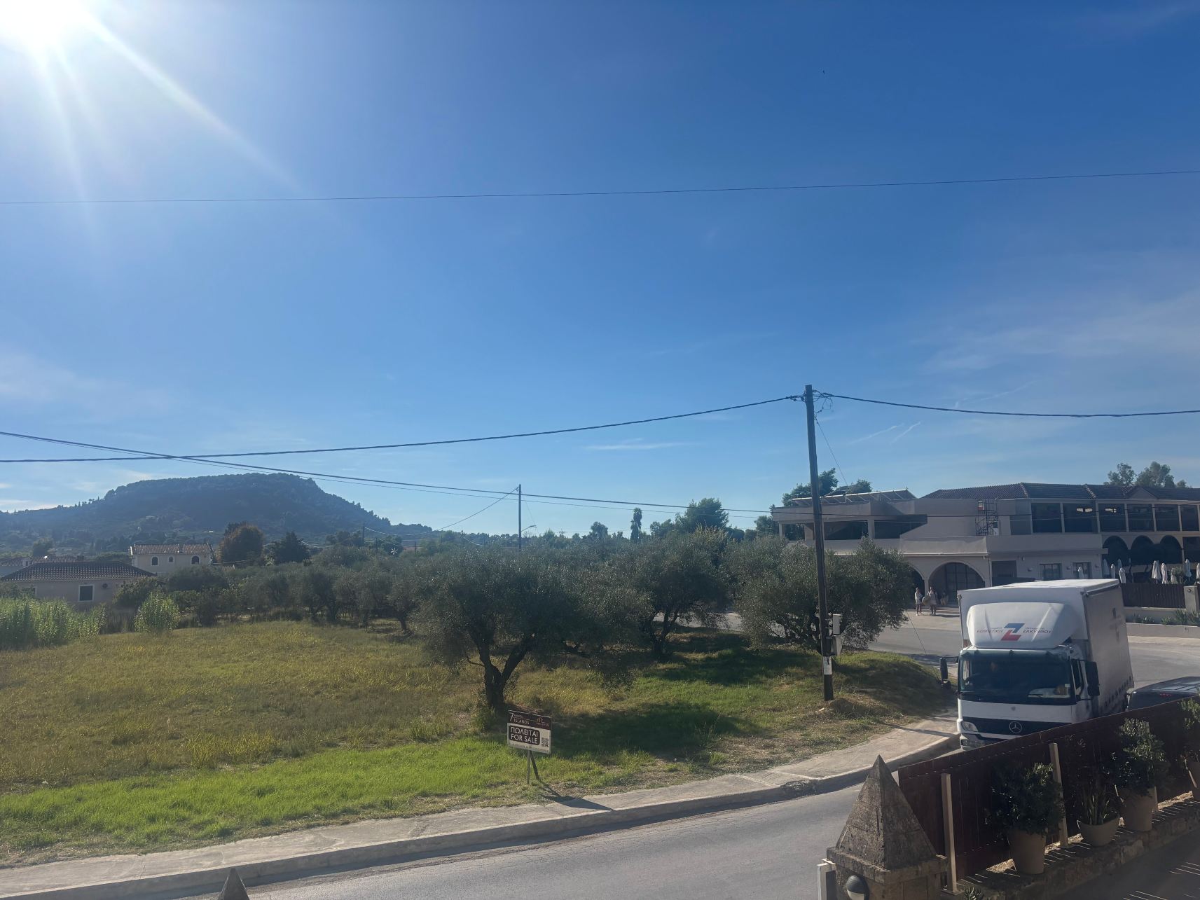 蒂锡利维菲罗森尼亚酒店-旅行者