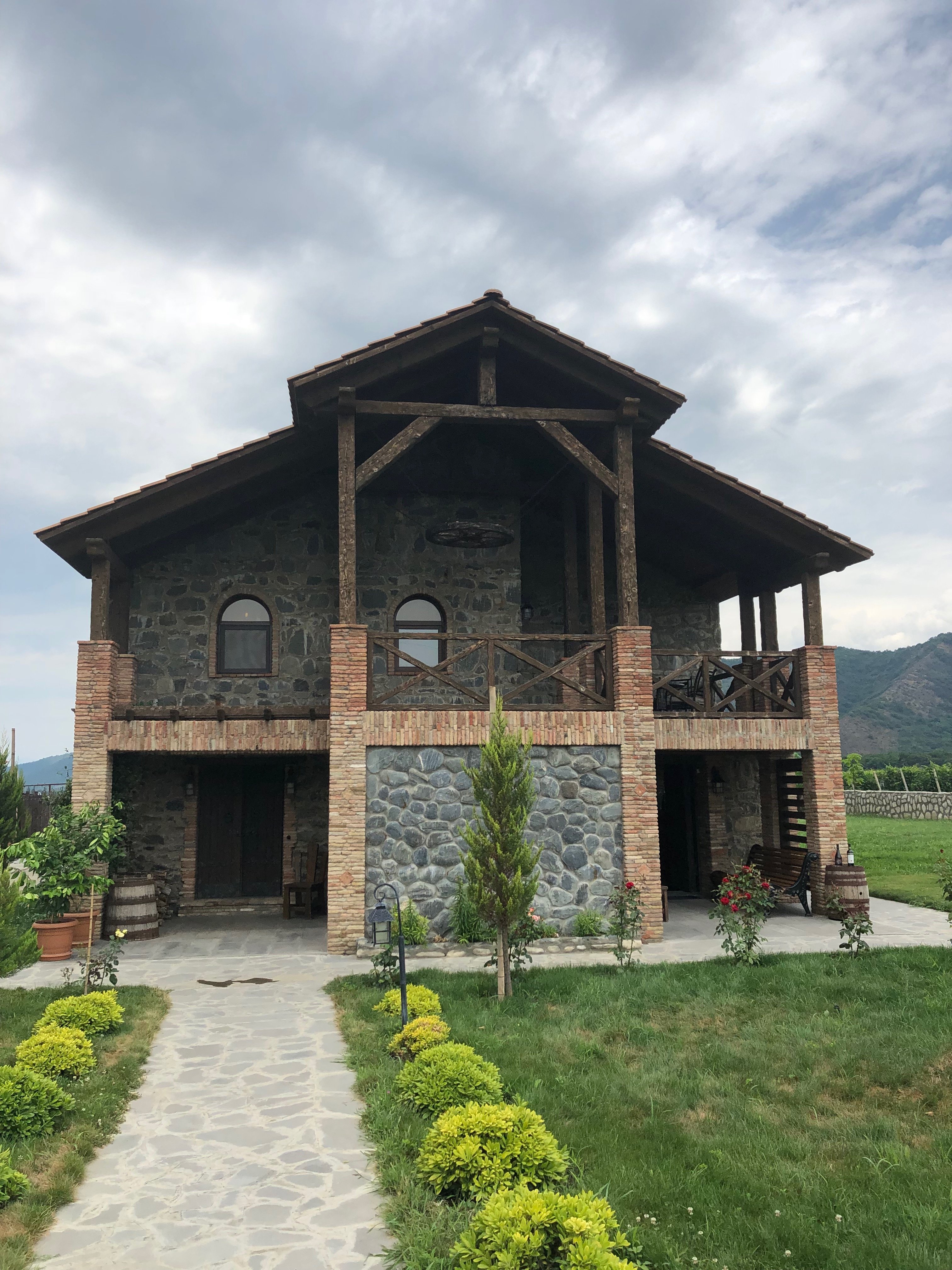 Chateau Aznauri-官方
