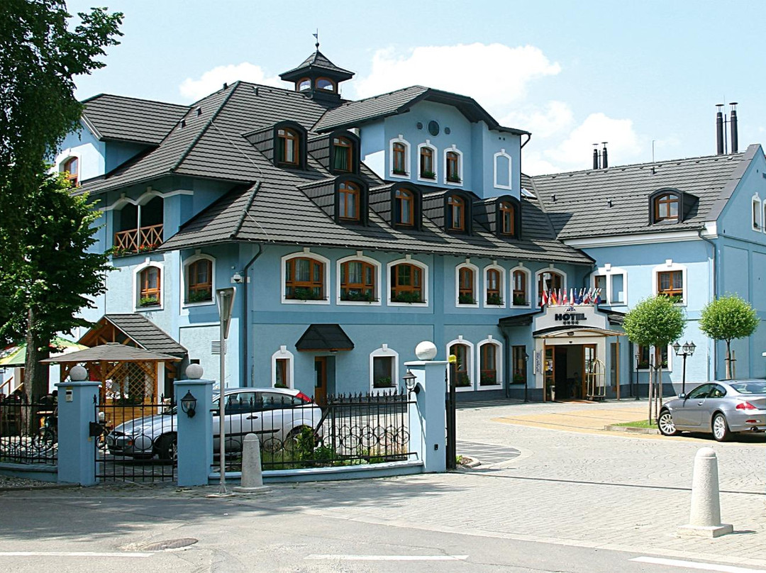 Roznov pod Radhostem酒店住宿-AGH酒店