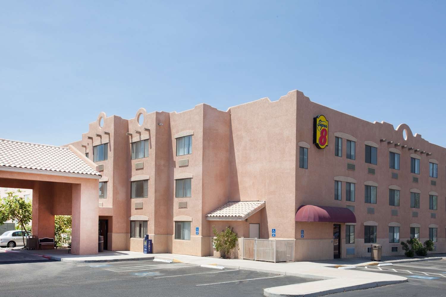Super 8 by Wyndham Yuma-官方