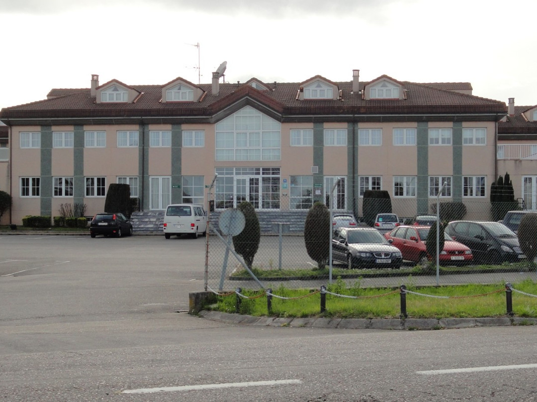 Santiago del Monte酒店住宿-Cristal Aeropuerto Hotel